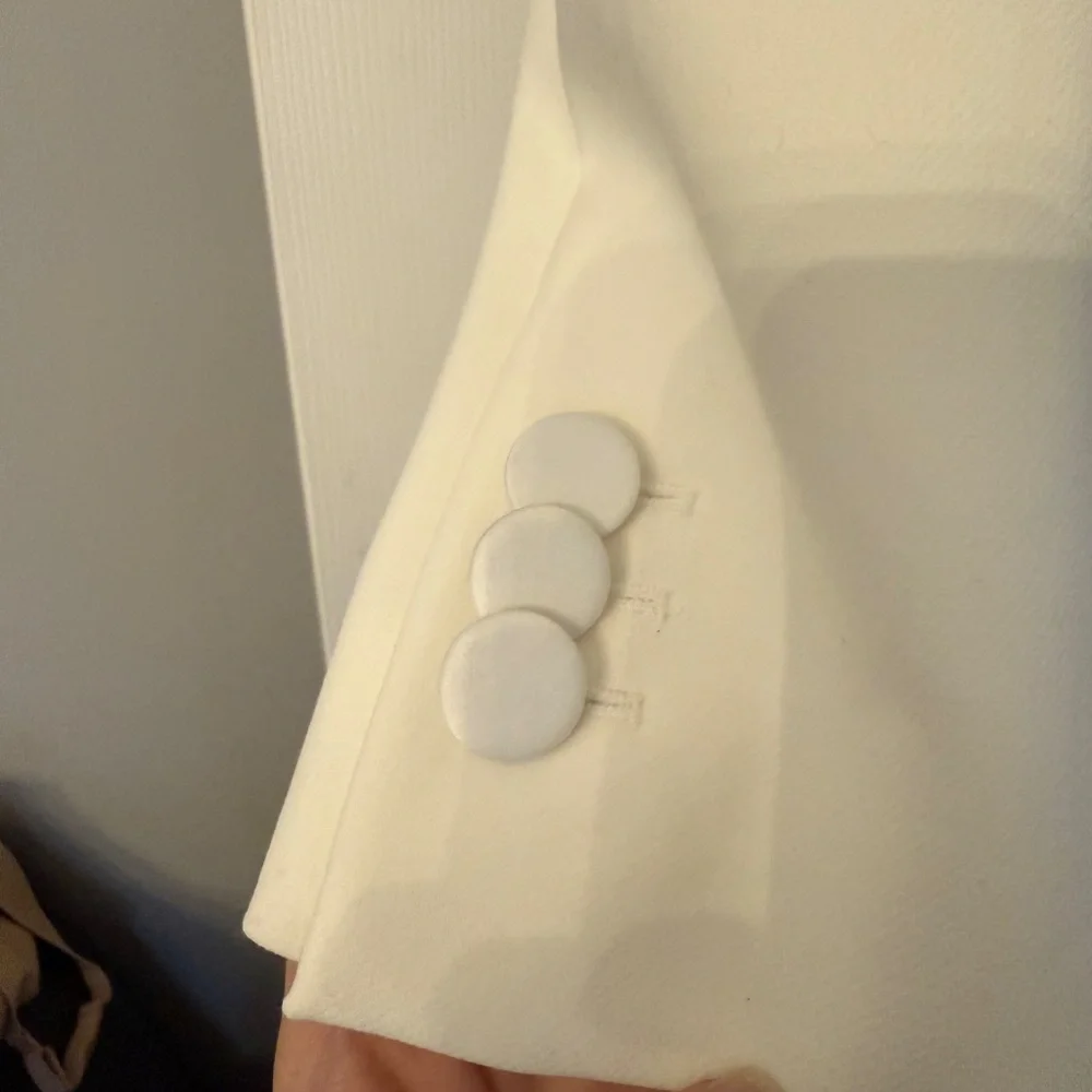 Zara White Tuxedo Blazer - Picture 5 of 9